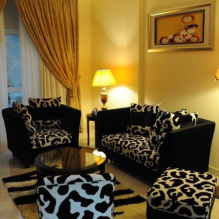 Pioneer Hotel Apartments Muscat Eksteriør billede