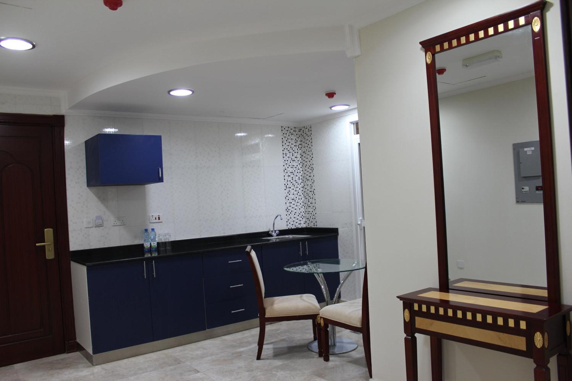 Pioneer Hotel Apartments Muscat Eksteriør billede