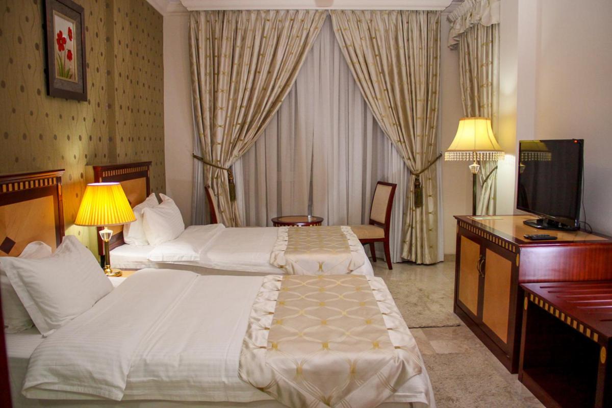 Pioneer Hotel Apartments Muscat Eksteriør billede